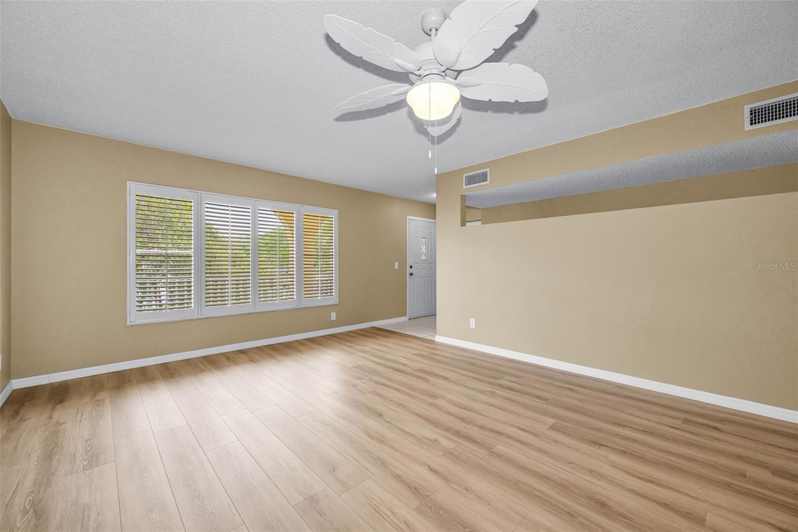 ON TOP OF THE WORLD - Residential