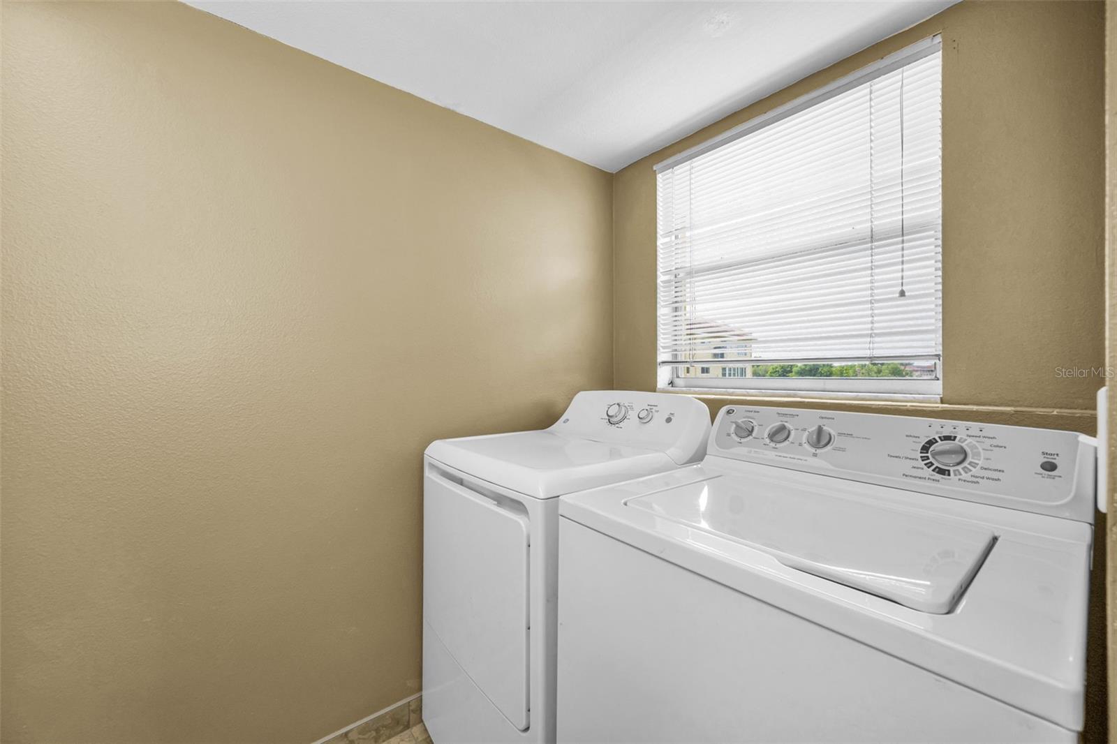 ON TOP OF THE WORLD - Residential