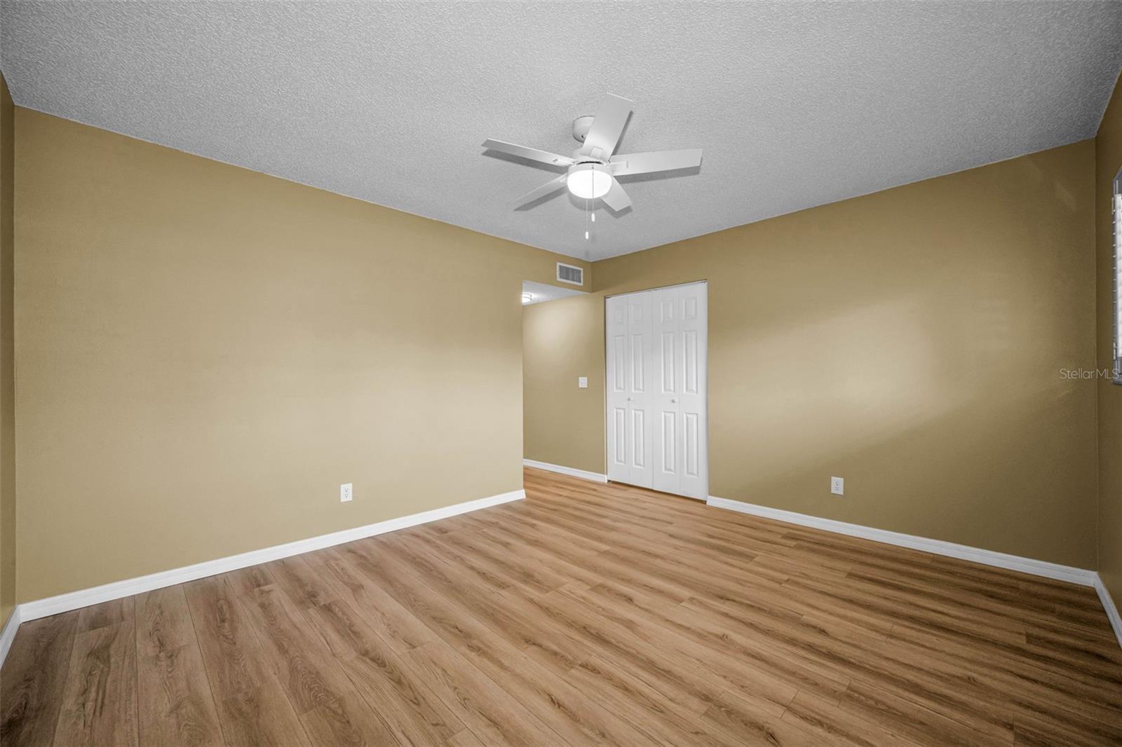 ON TOP OF THE WORLD - Residential