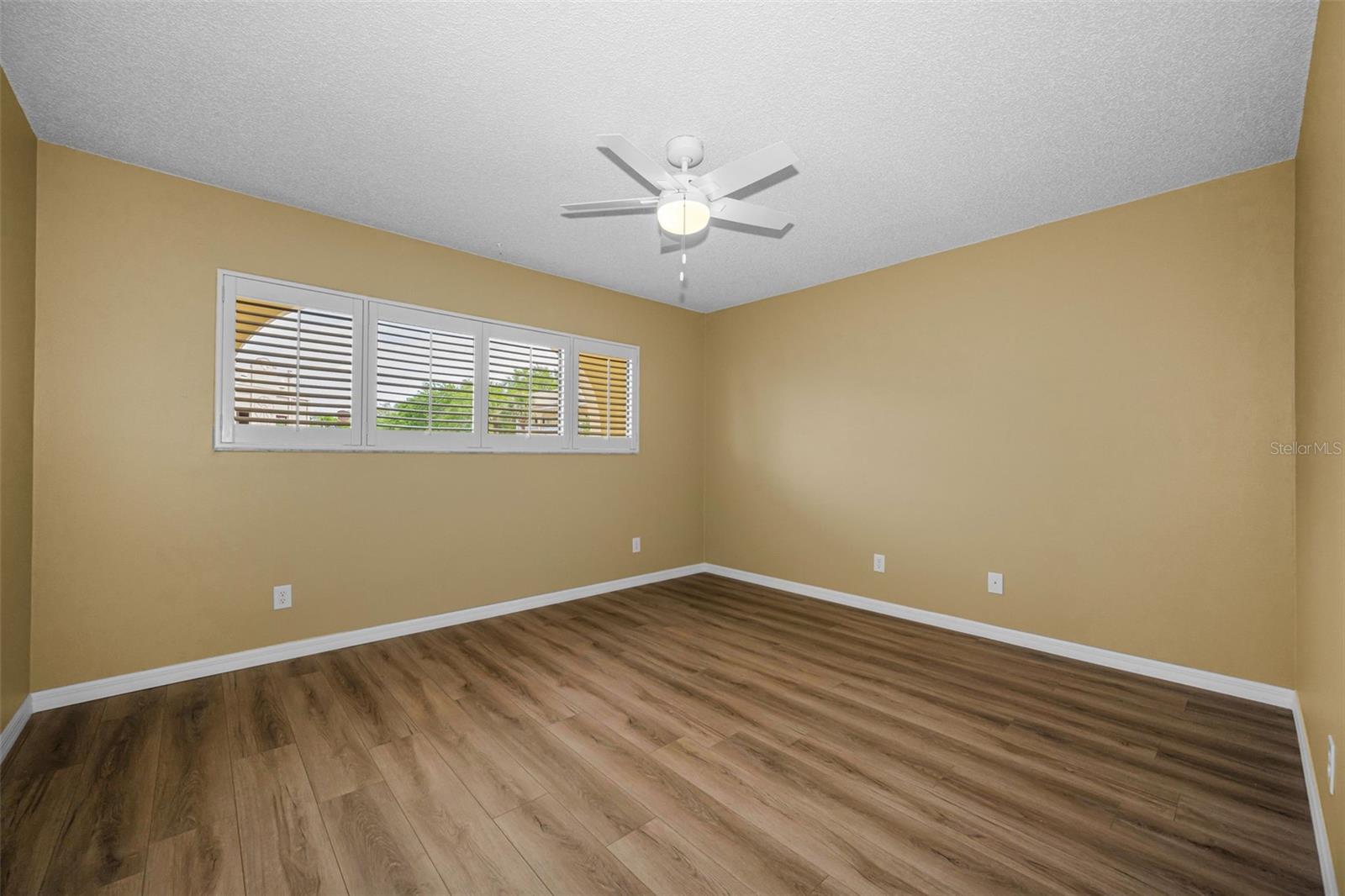 ON TOP OF THE WORLD - Residential