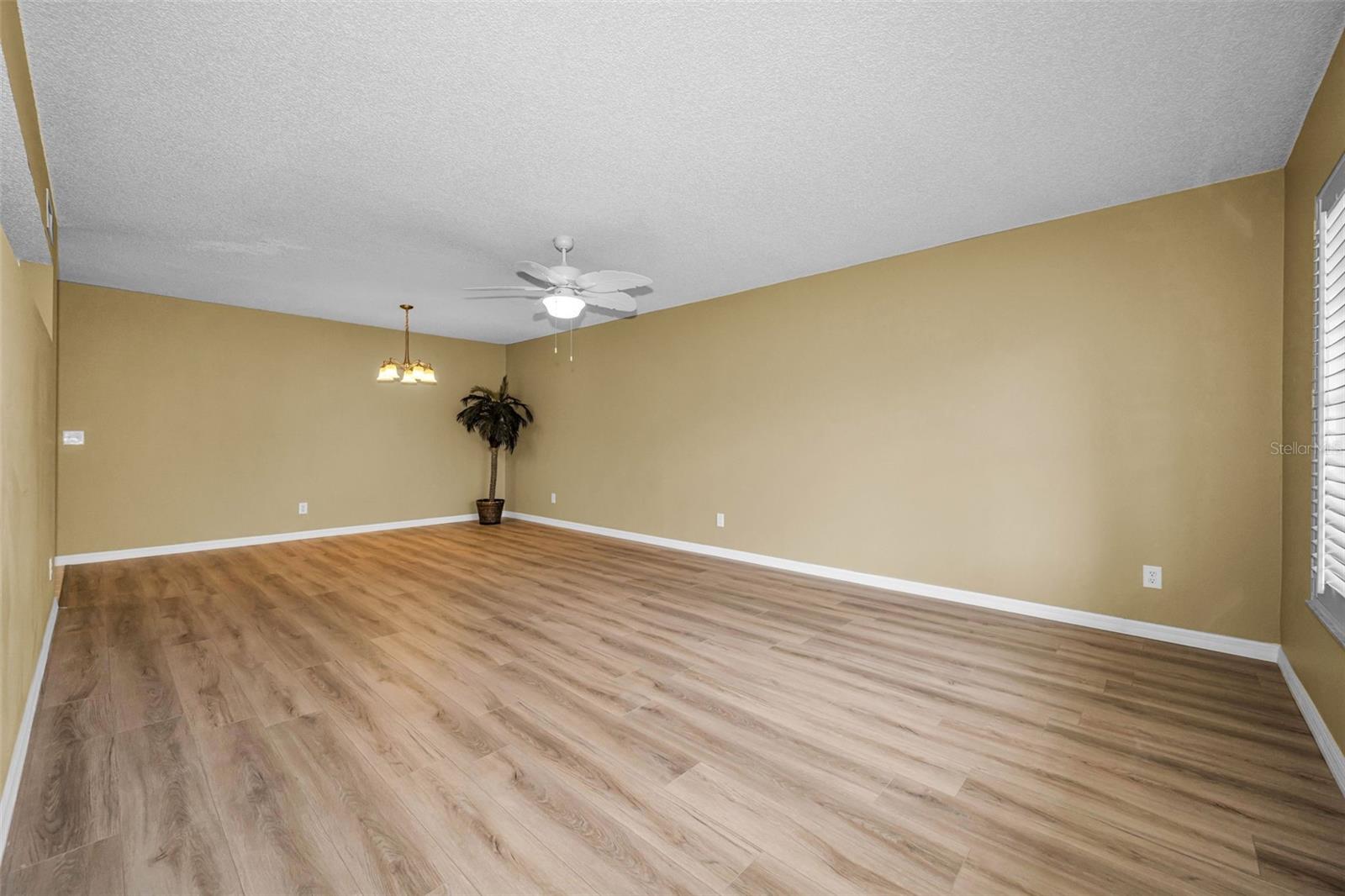 ON TOP OF THE WORLD - Residential