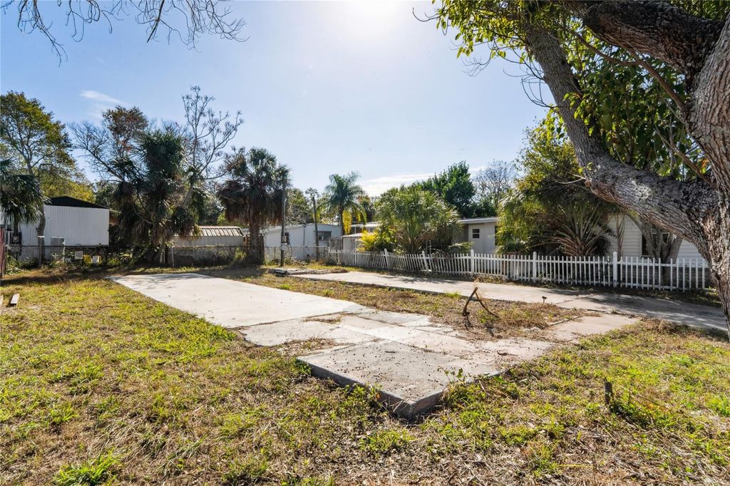 Photo of 736 Driftwood Lane, Tarpon Springs, FL 34689 (MLS # TB8459743)