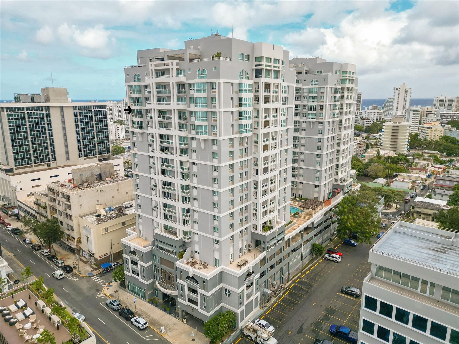 In the heart of Santurce, one of San Juan’s most vibrant and desirable neighborhoods, this stunning apartment at Metro Plaza offers the perfect blend of modern comfort and urban lifestyle.
Enjoy a spacious balcony with breathtaking 180° views of Condado, Old San Juan, and the San Juan Bay—an ideal setting to relax or entertain. The open layout creates a seamless flow throughout the living areas, while the primary bedroom features a walk-in closet and private bathroom. The residence also includes a convenient laundry area and two covered parking spaces.
Metro Plaza provides an exceptional lifestyle with 24/7 security, concierge service, a swimming pool, a fitness center, a residents’ lounge, a "full" power generator, and an emergency water tank. The community also features a commercial area with restaurants, shops, and a beauty salon just steps from your door.
Experience the energy of a historic, resurgent district surrounded by culture, dining, and entertainment—this is city living at its best. Available for move-in after November 15, 2025. Also available for sale. $945,000