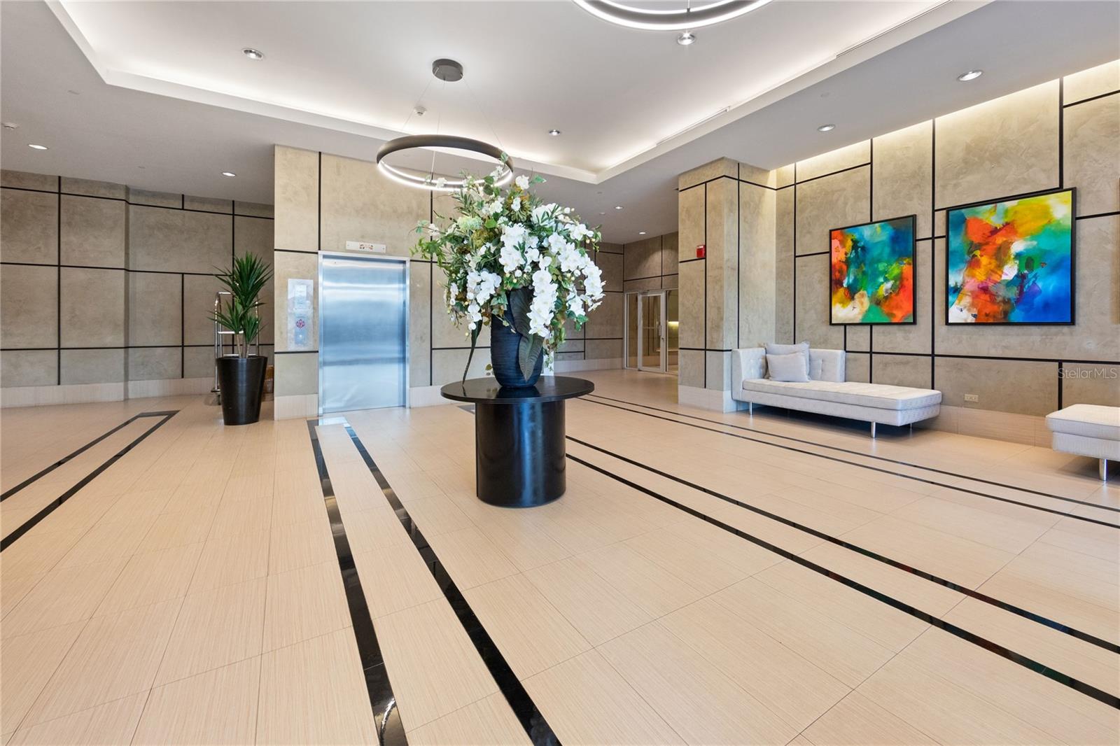 METRO PLAZA - Residential Lease