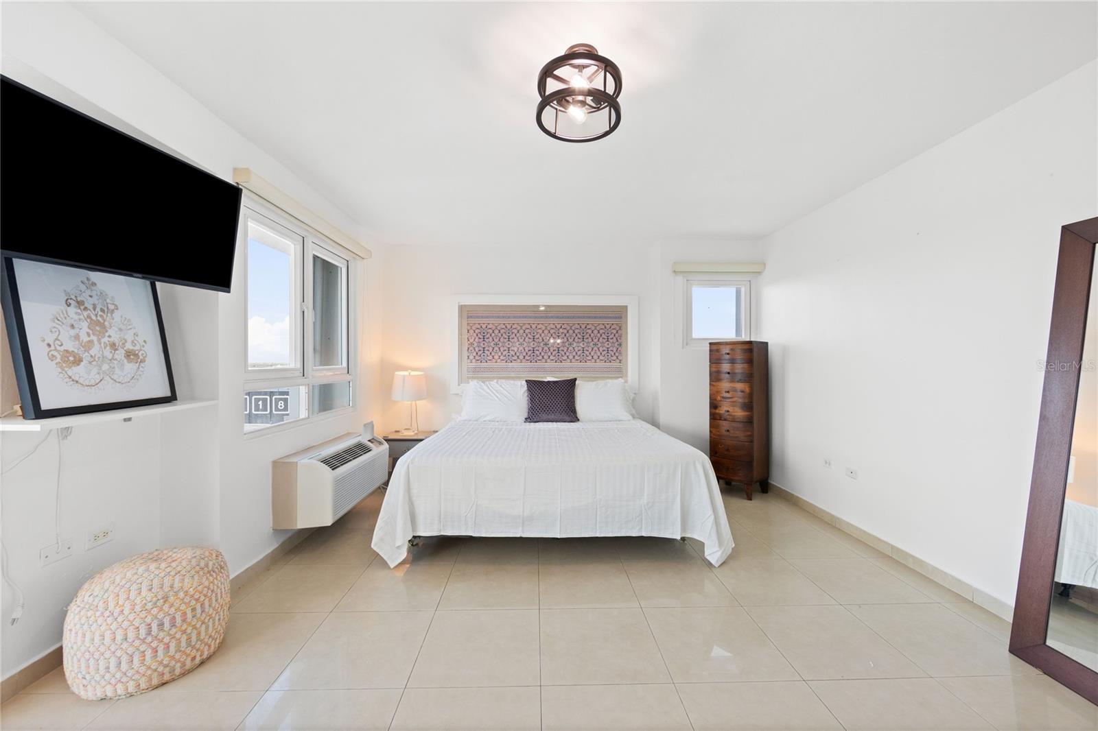 METRO PLAZA - Residential Lease