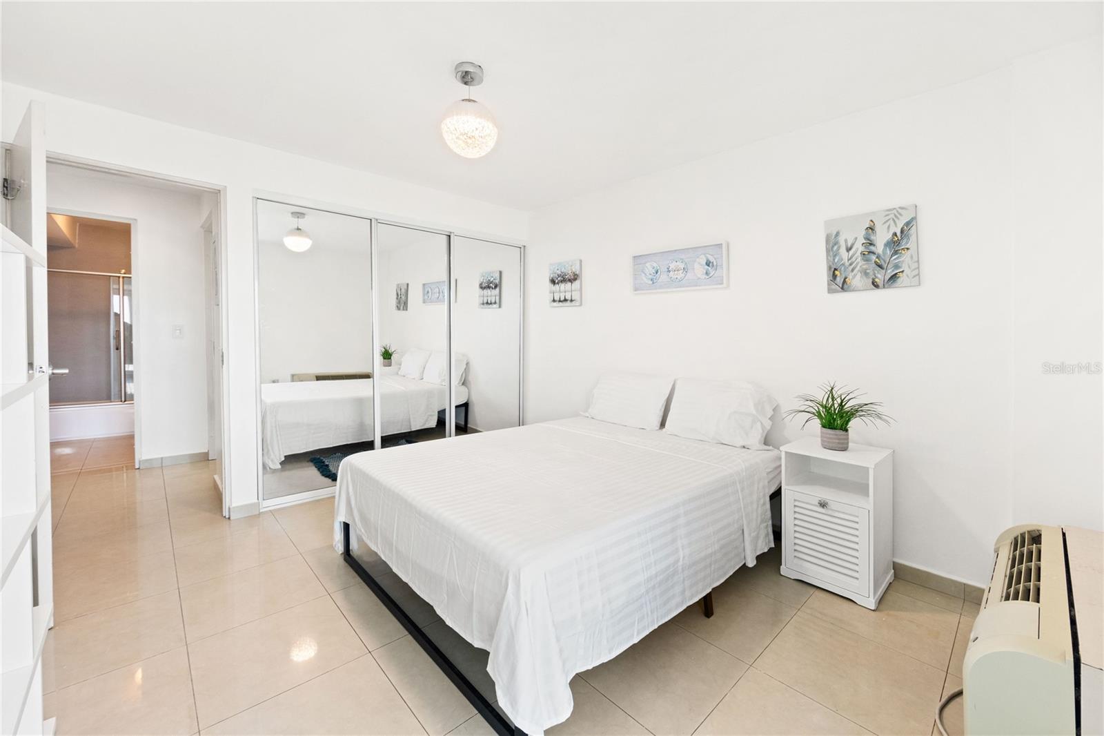 METRO PLAZA - Residential Lease