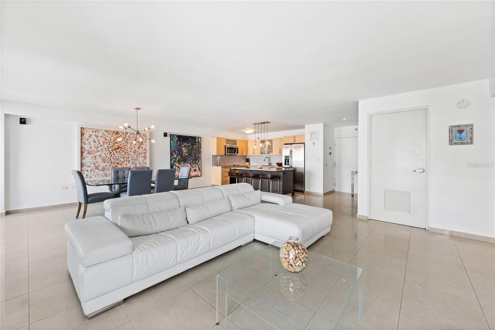METRO PLAZA - Residential Lease