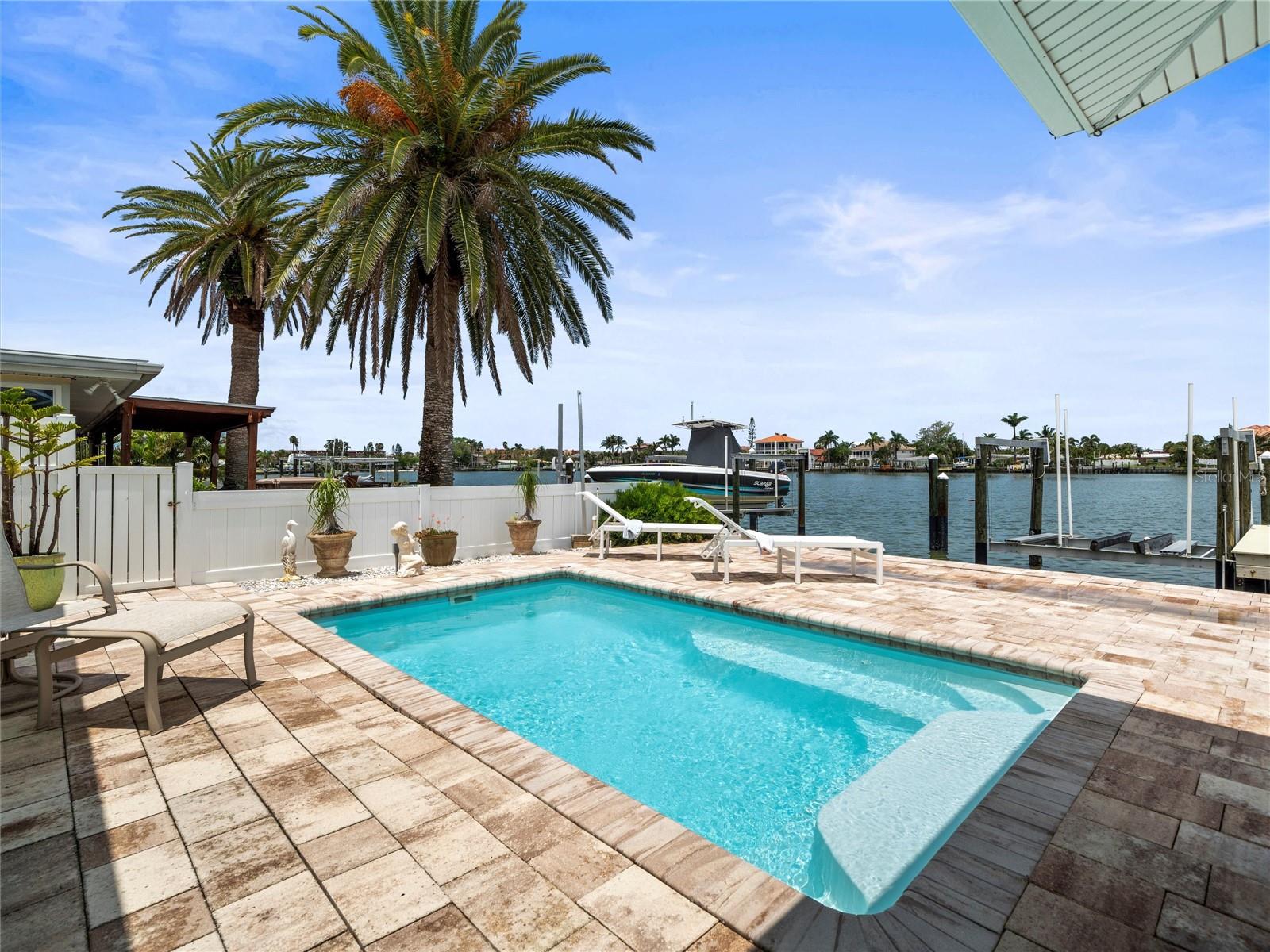 REDINGTON BEACH HOMES 6TH ADD - Residential