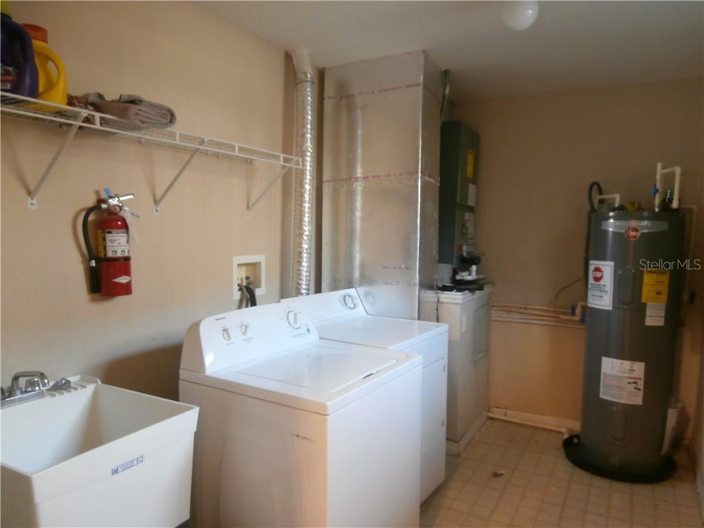 HAMPTONS/METROWEST - Residential Lease