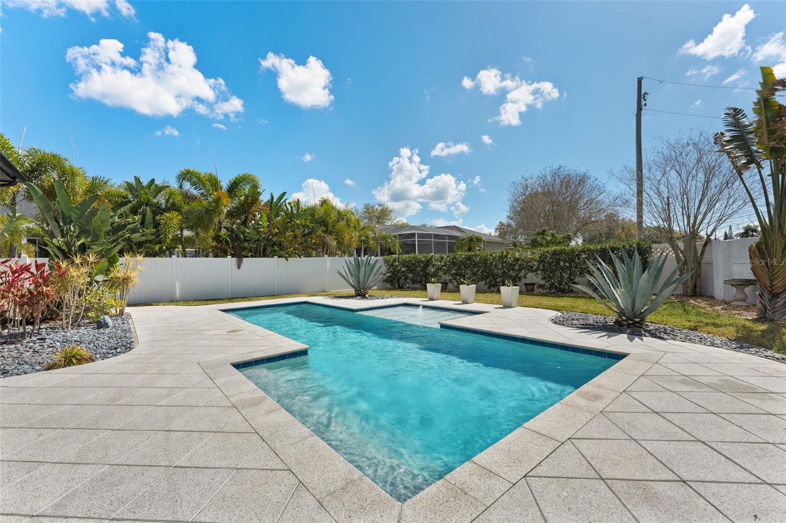 PHILIPPE POINTE - Residential