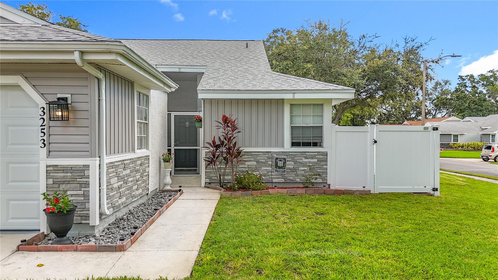 3253 LATANA DRIVE