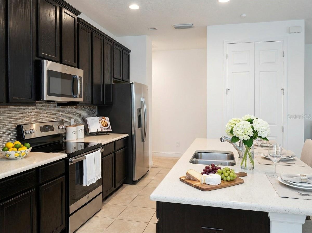 HANOVER LAKES PH 2 - Residential