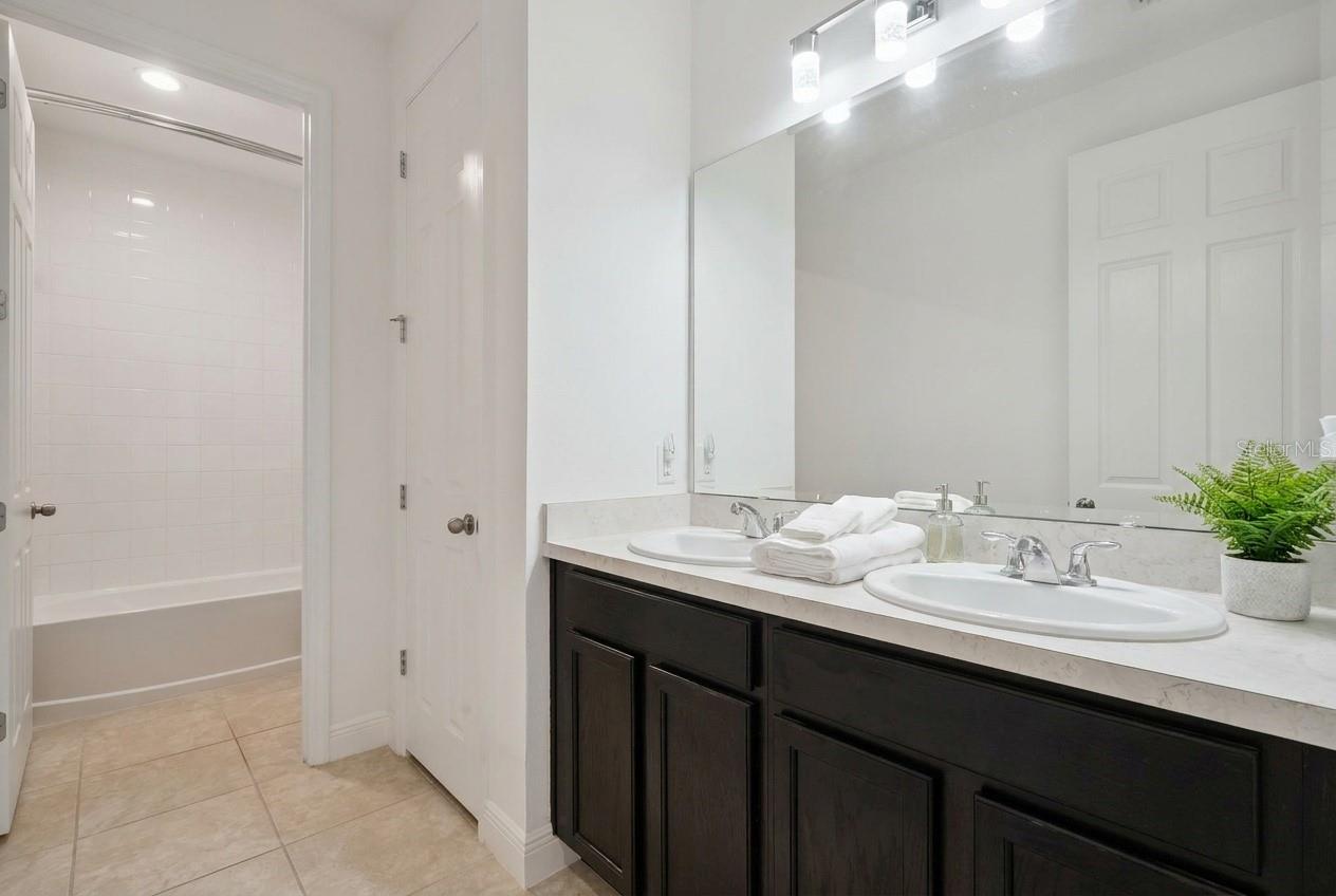 HANOVER LAKES PH 2 - Residential