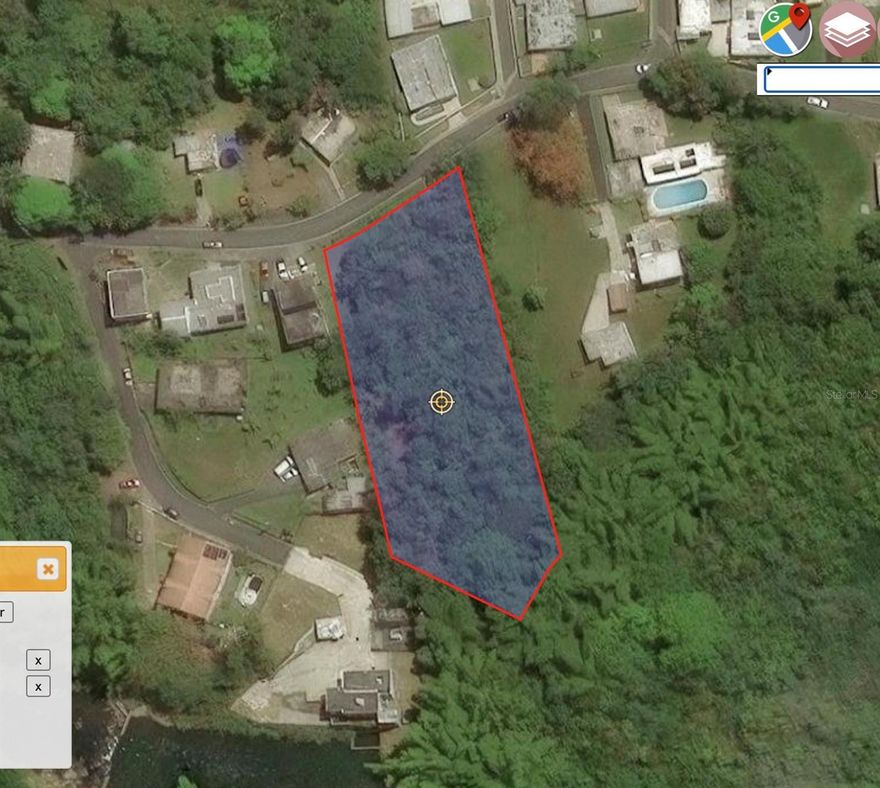Excellent opportunity to build your dream home in a peaceful rural setting. This 3,900 square meter lot is located in Barrio Rincón, Cidra, with direct access from Road PR-733.

The property offers easy access to main roads connecting to the towns of Cidra and Cayey, providing a convenient location while maintaining a quiet countryside atmosphere.

The lot does not currently have water or electricity, however utility connections are nearby and available to be requested, allowing for future development.

A nearby creek enhances the natural surroundings, making this an ideal property for those seeking privacy, tranquility, and a relaxed lifestyle in nature.

Ideal for residential construction, a country retreat, or long-term investment.