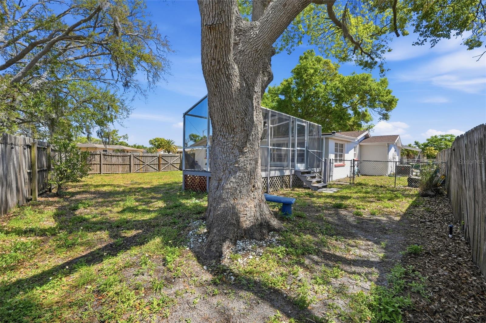 REGENCY PARK - Residential