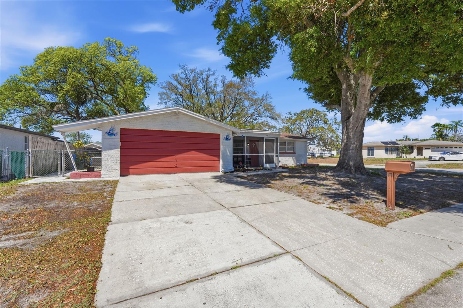 REGENCY PARK - Residential