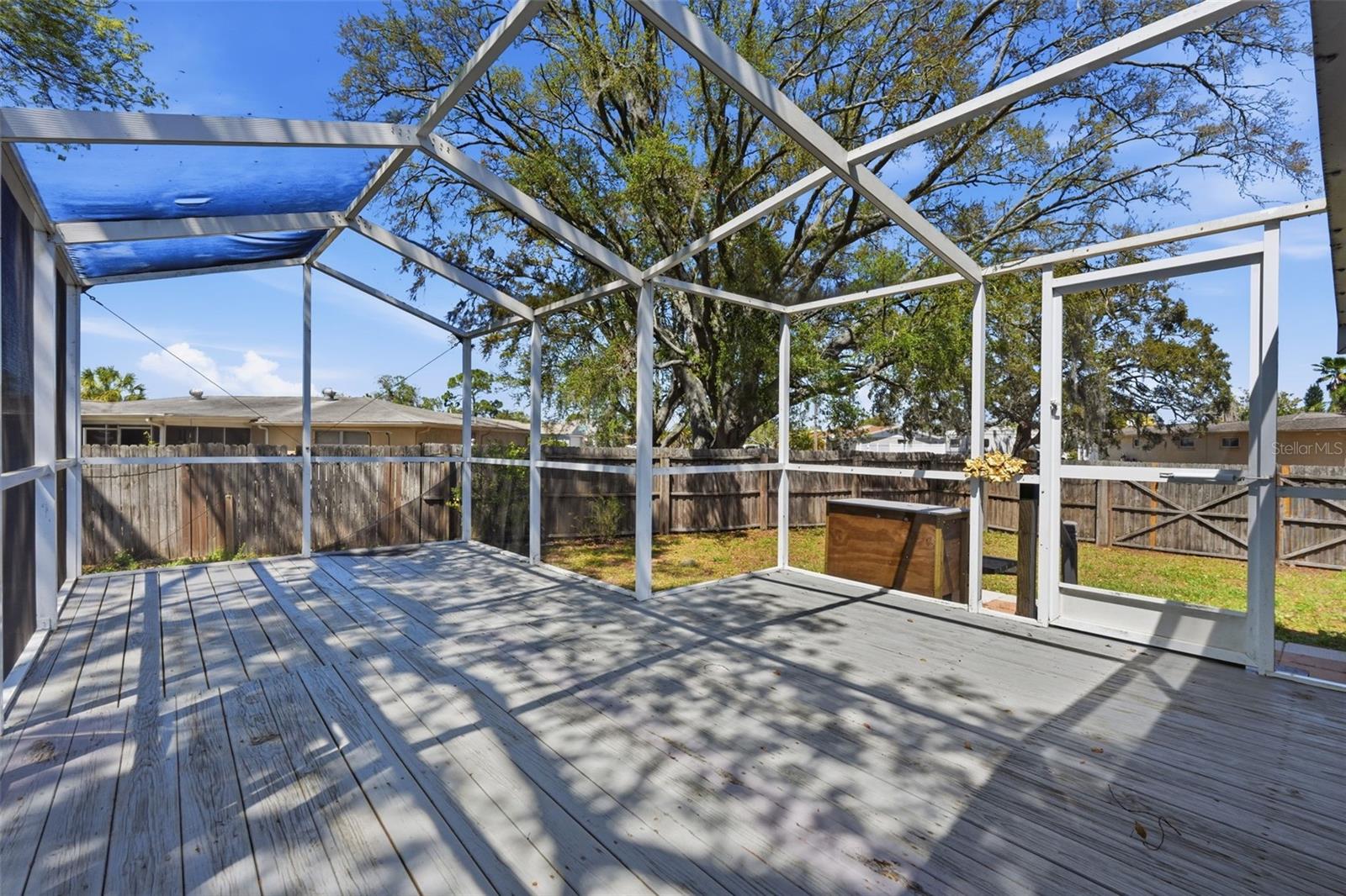 REGENCY PARK - Residential