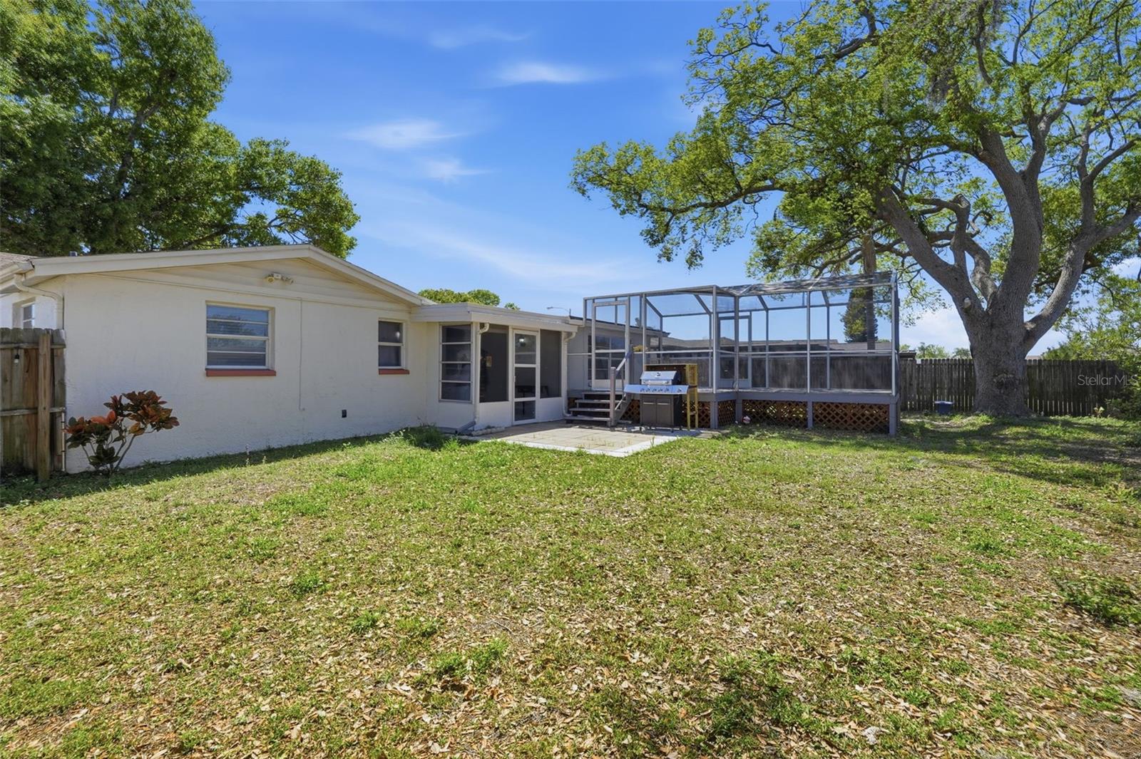 REGENCY PARK - Residential