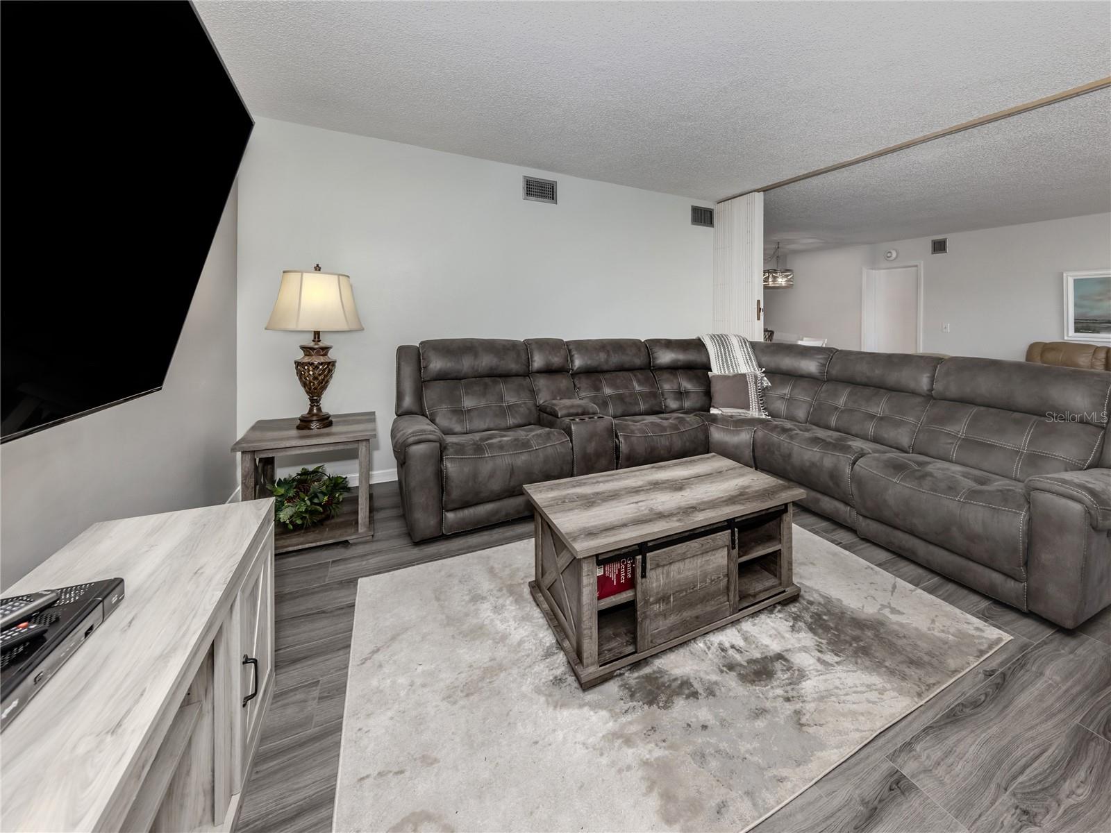 FARMINGTON VISTAS - Residential