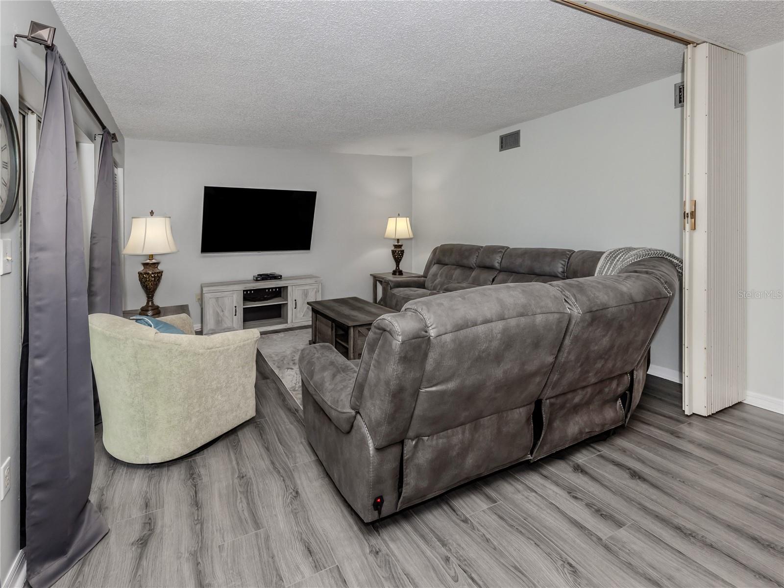 FARMINGTON VISTAS - Residential