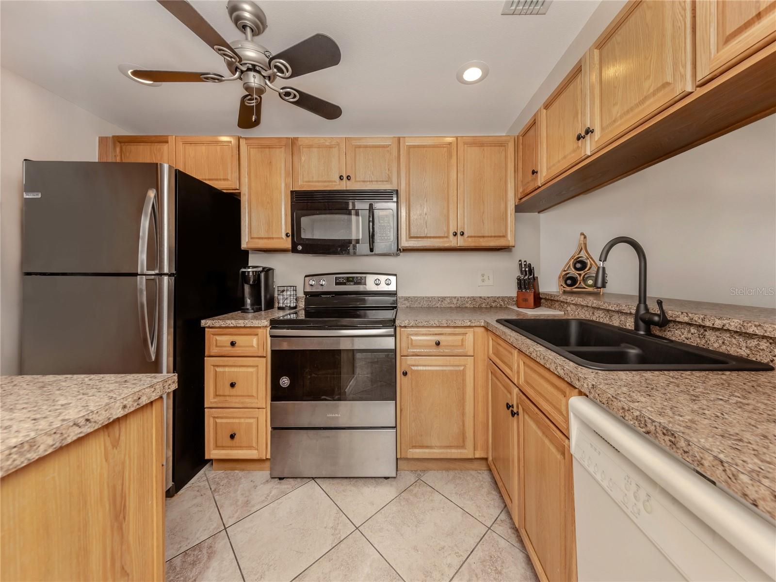 FARMINGTON VISTAS - Residential