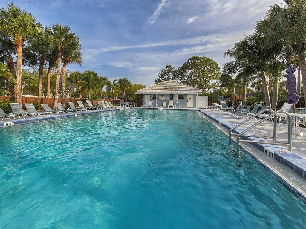 Photo of 437 Cerromar Lane #312, Venice, FL 34293 (MLS # C7516566)