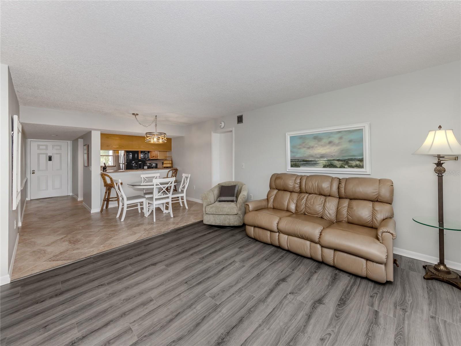 FARMINGTON VISTAS - Residential