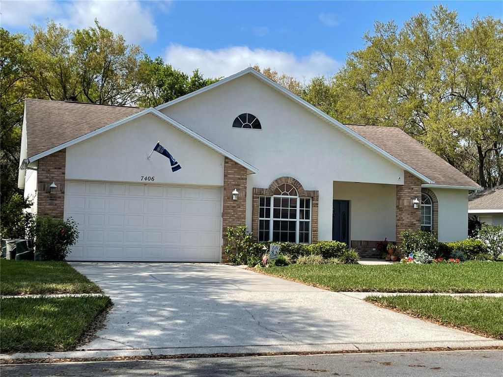 Photo of 7406 Mint Julep Drive, Riverview, FL 33578 (MLS # O6333258)