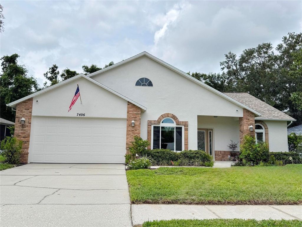 Photo of 7406 Mint Julep Drive, Riverview, FL 33578 (MLS # O6333258)