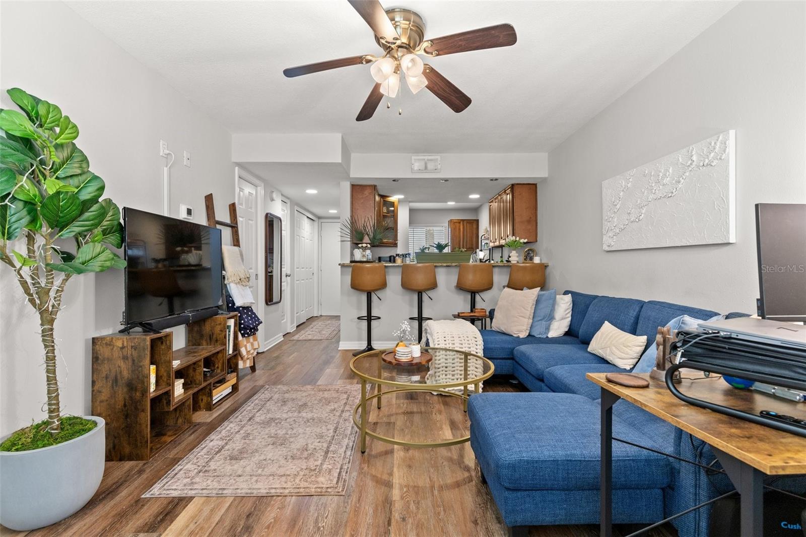 3206 W AZEELE STREET 107