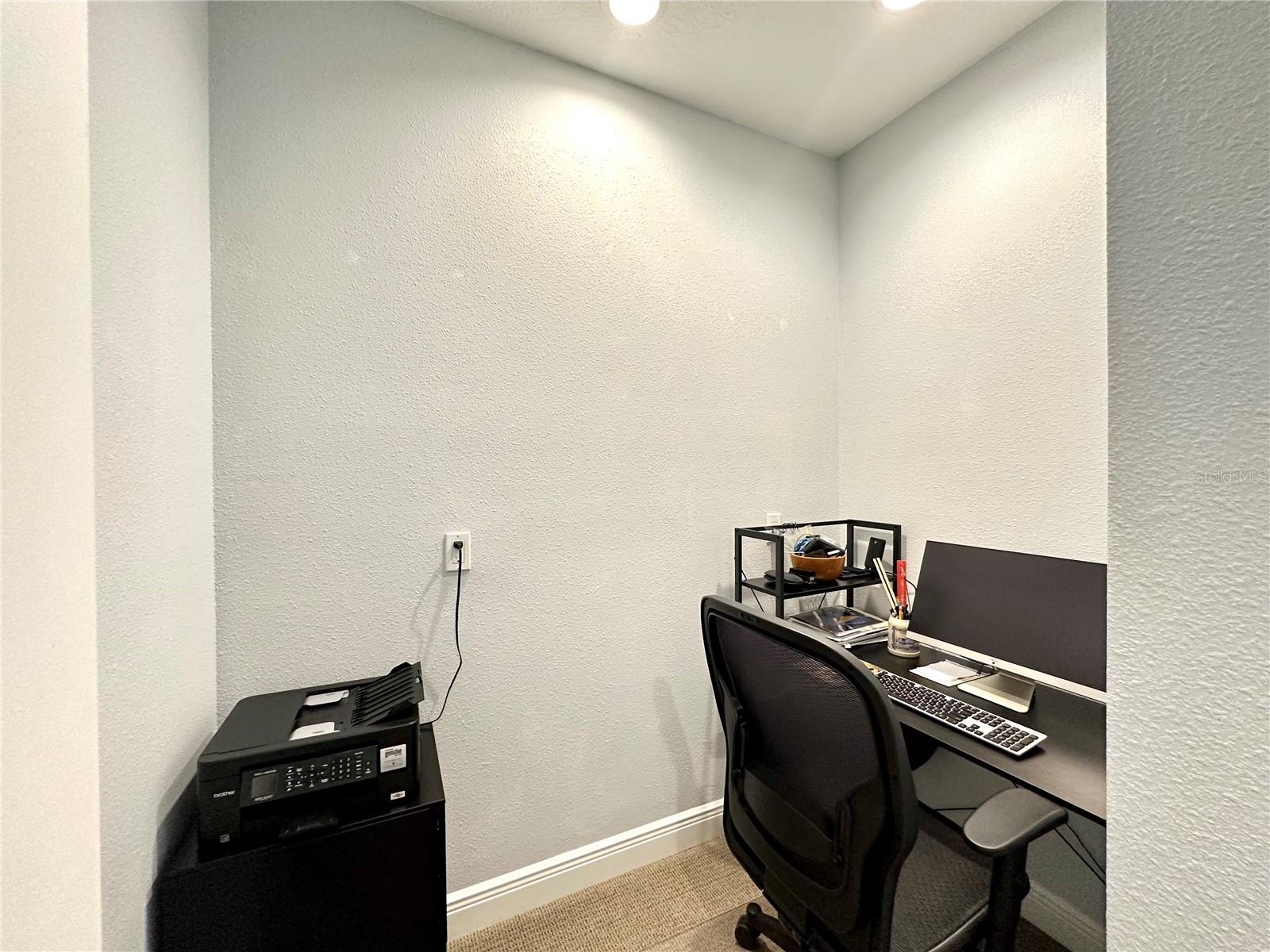 REGENT LANE - Residential