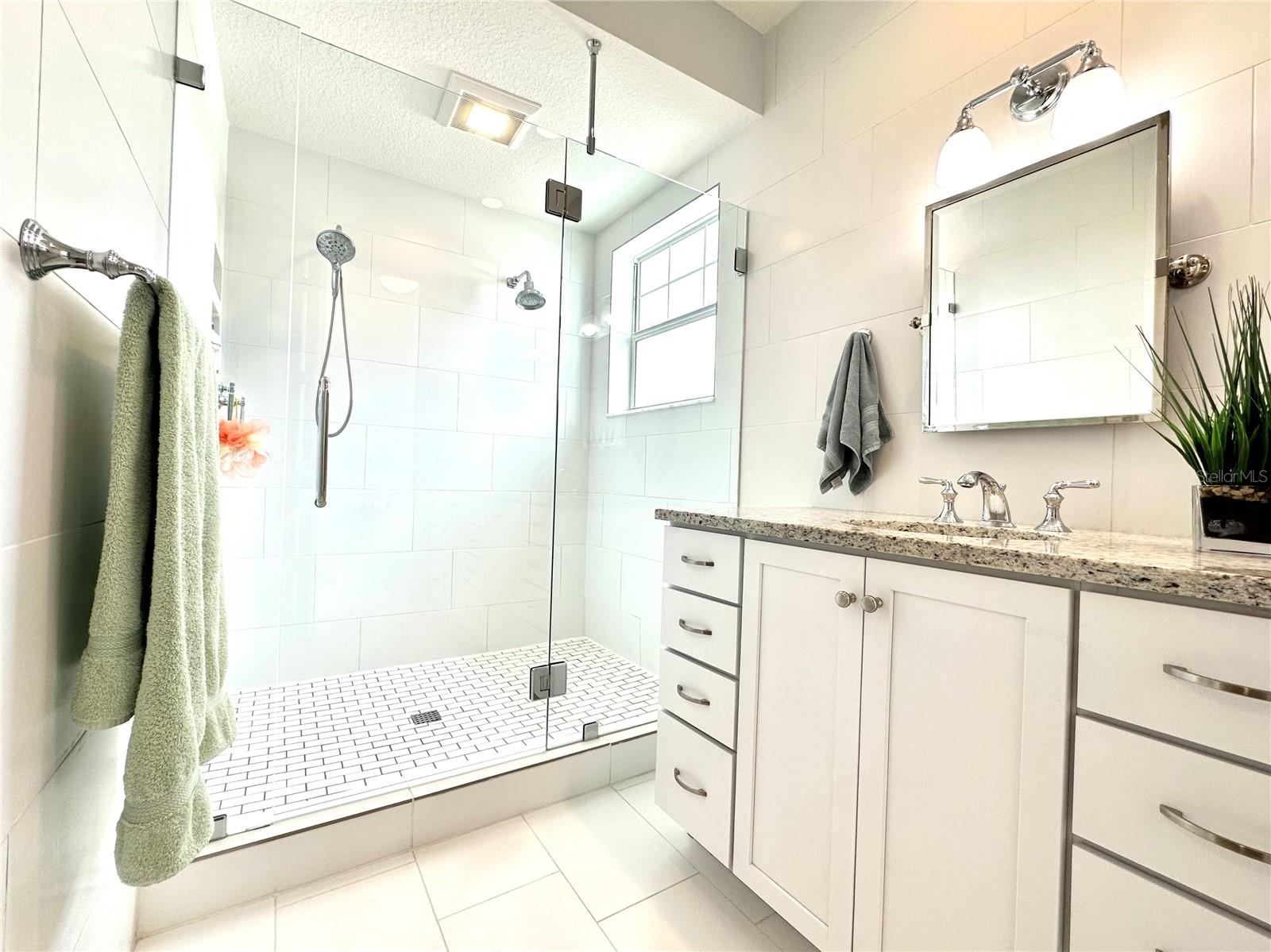 REGENT LANE - Residential