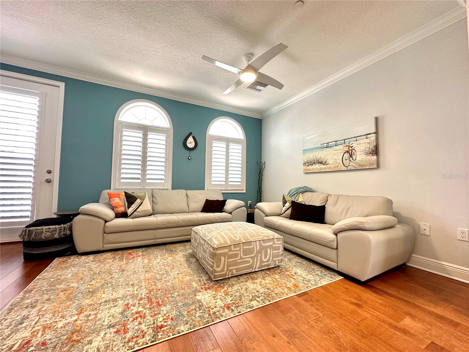 REGENT LANE - Residential