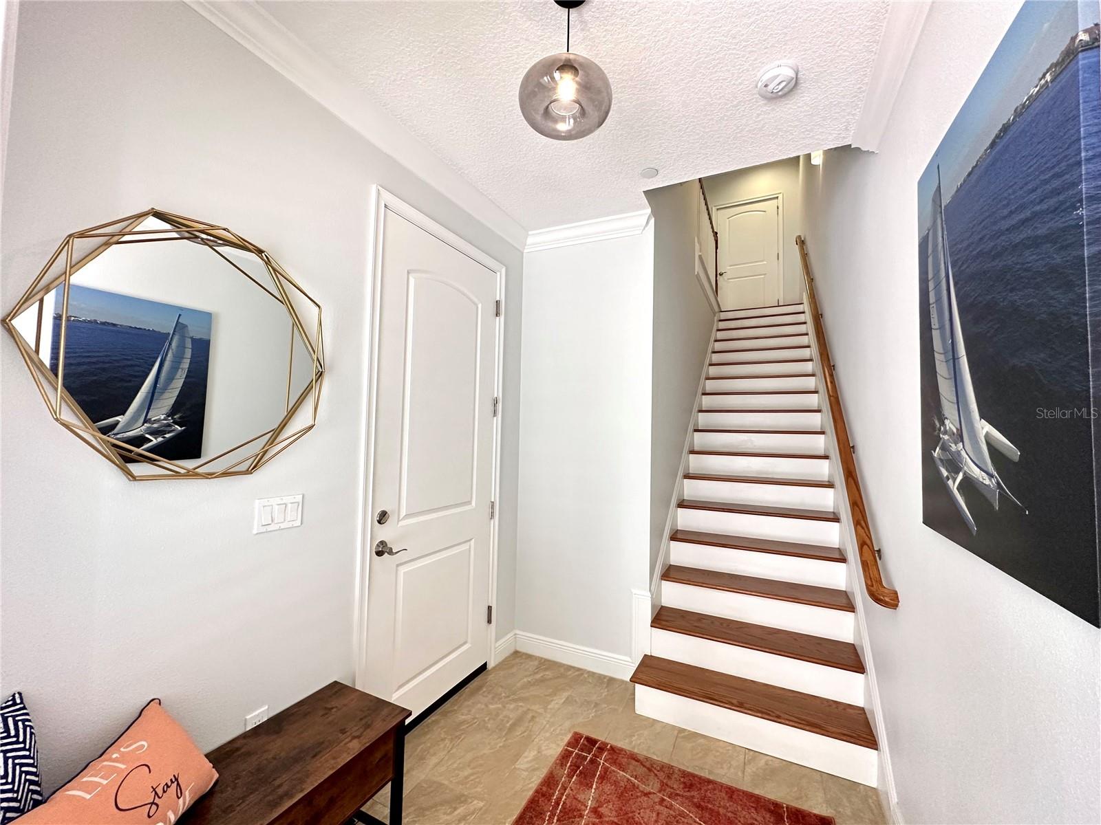 REGENT LANE - Residential