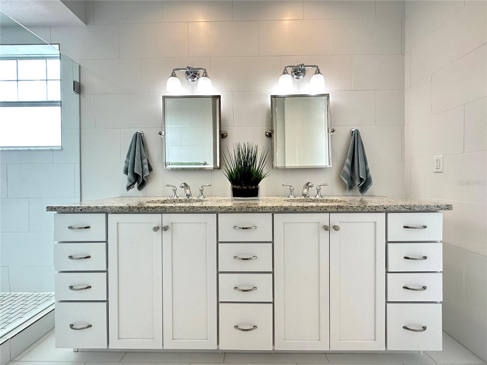 REGENT LANE - Residential