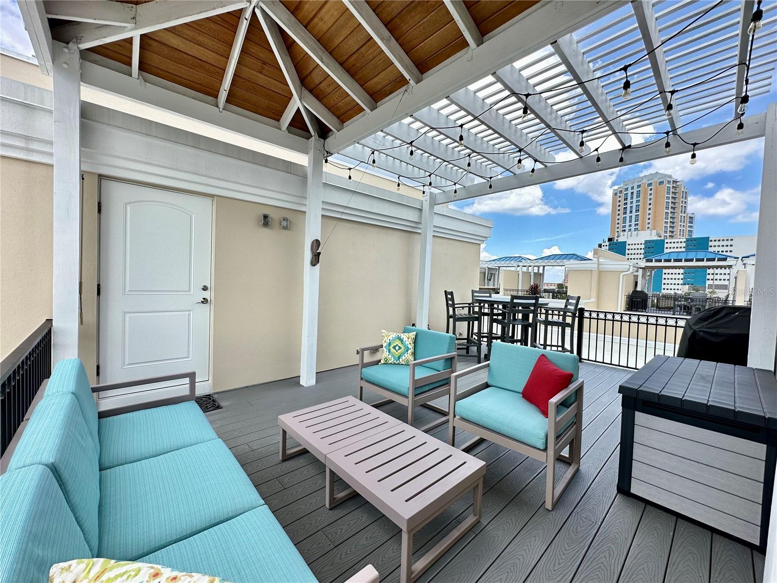 REGENT LANE - Residential