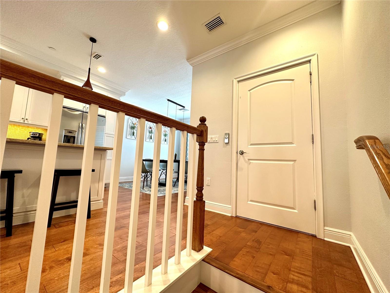 REGENT LANE - Residential