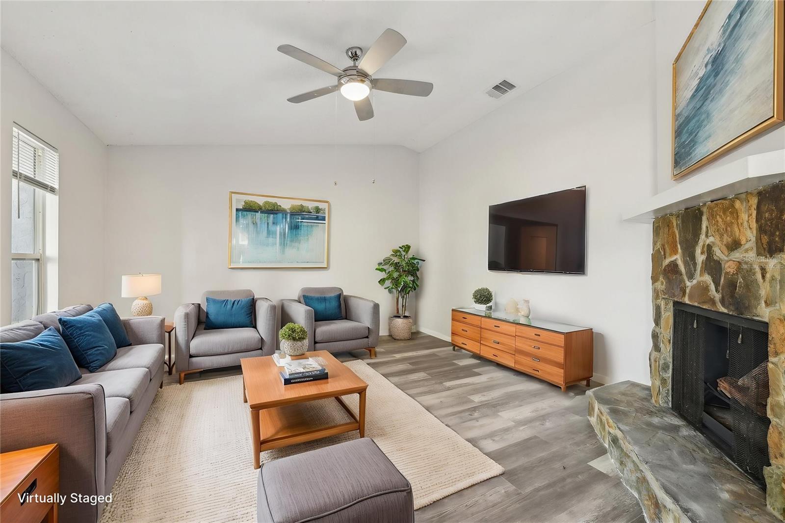 1517 COUNTRY RIDGE DRIVE