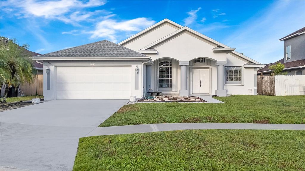 Photo of 2303 Laurel Pine Lane, Orlando, FL 32837 (MLS # S5135348)