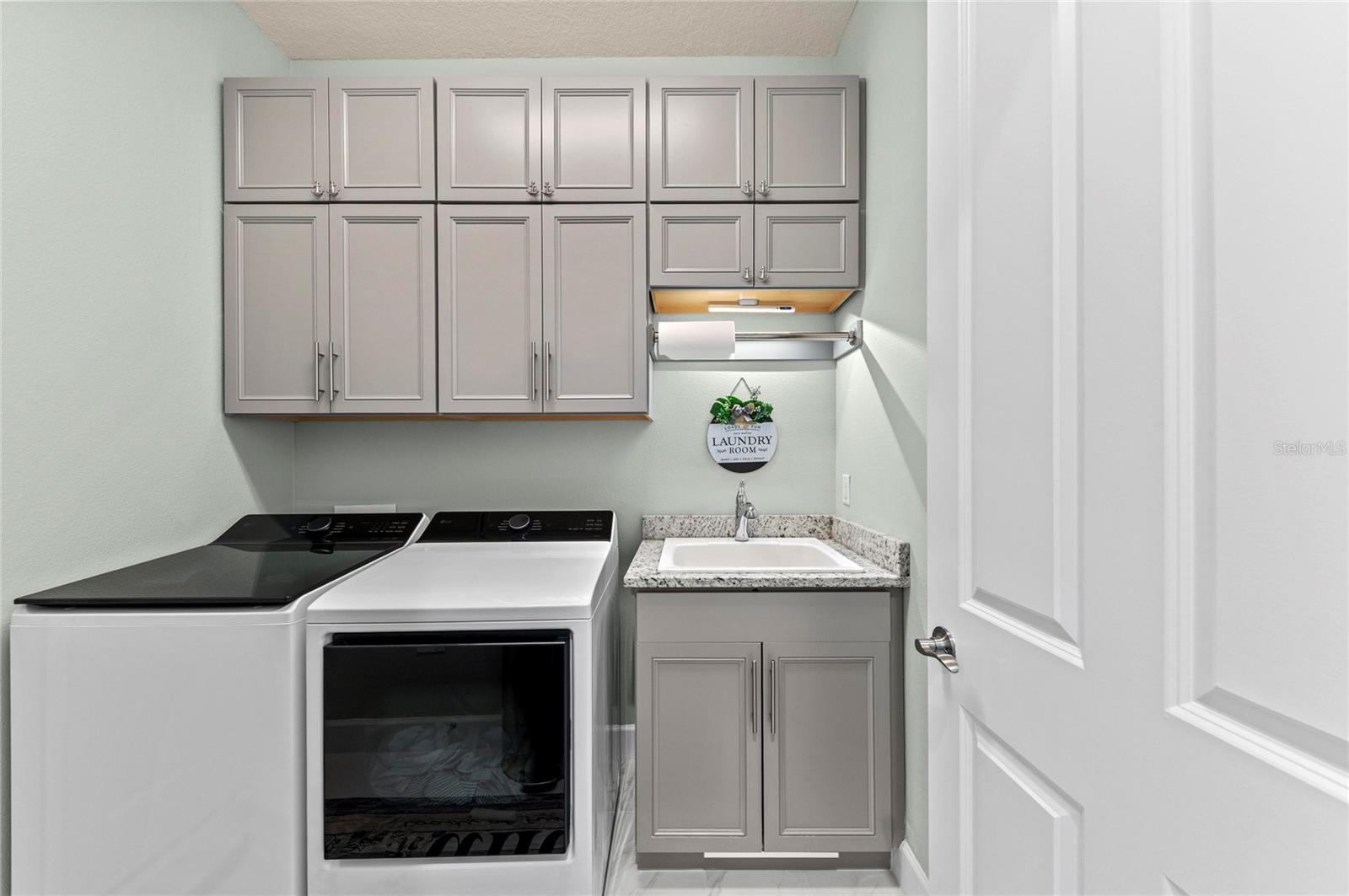 EDGEWATER WALK II/HARBOUR ISLE - Residential