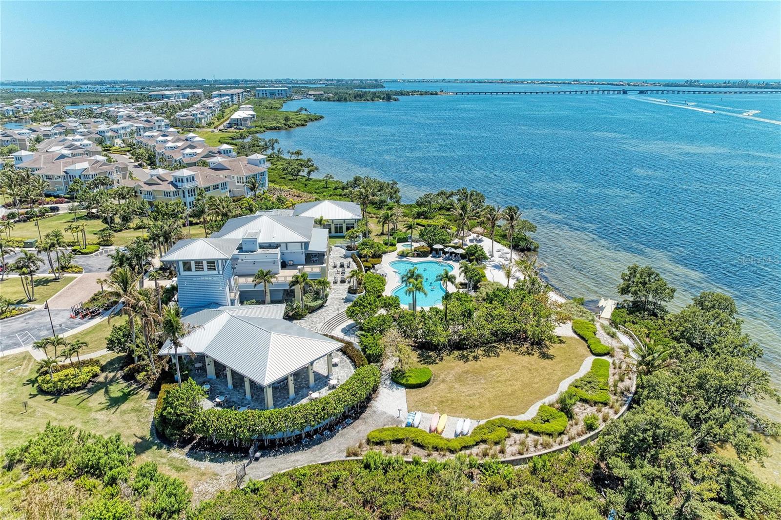 EDGEWATER WALK II/HARBOUR ISLE - Residential