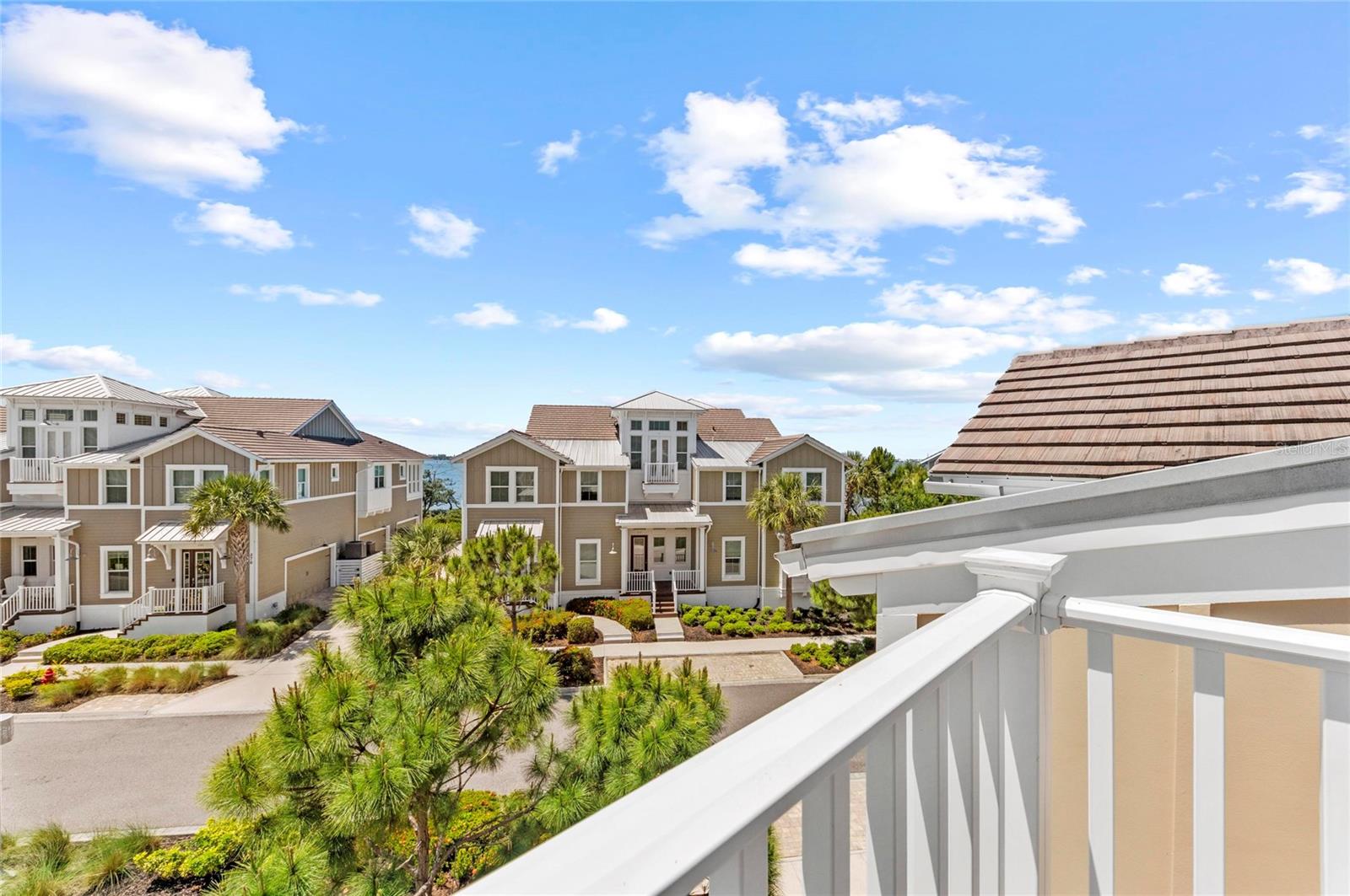 EDGEWATER WALK II/HARBOUR ISLE - Residential