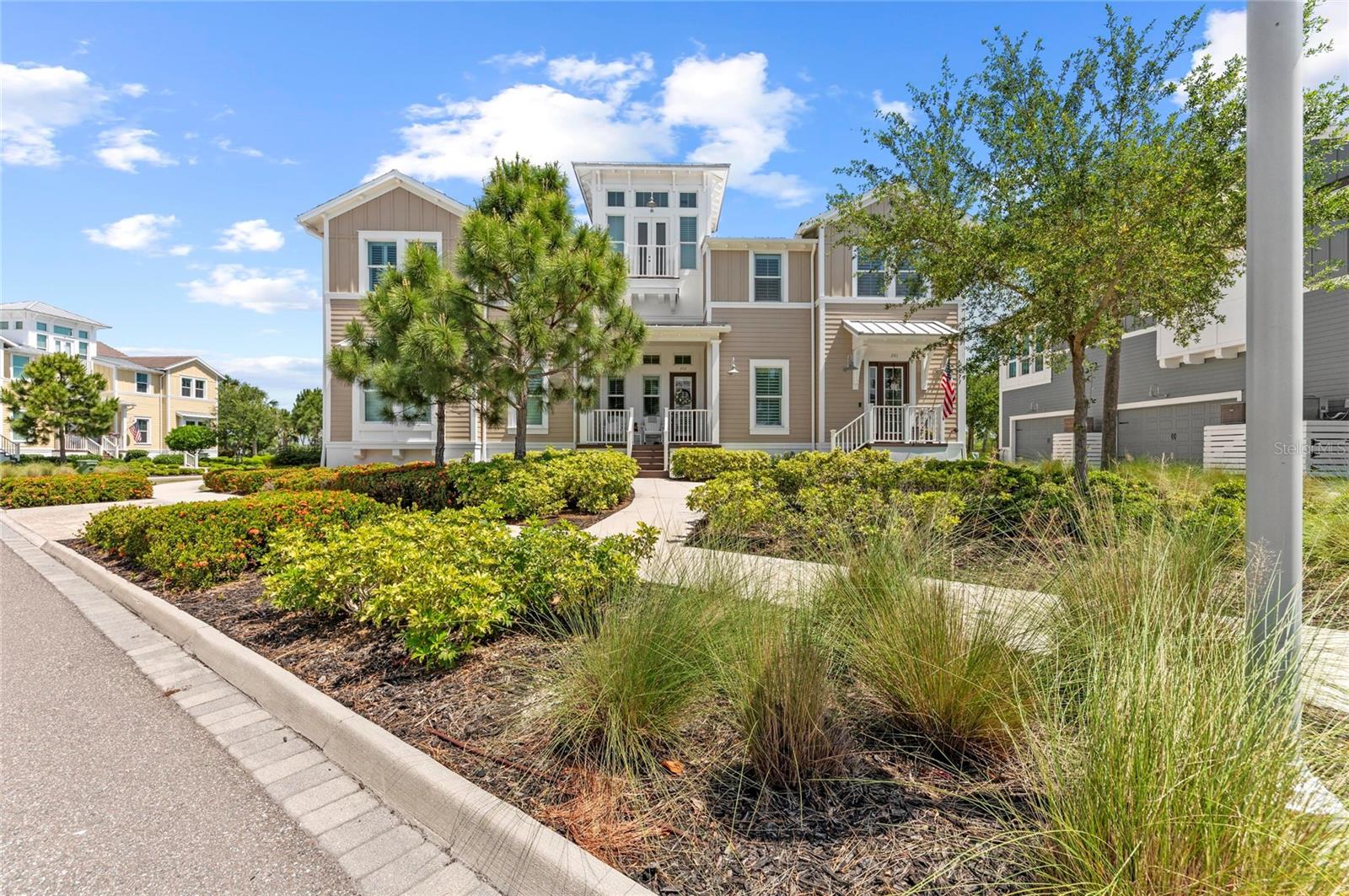 EDGEWATER WALK II/HARBOUR ISLE - Residential