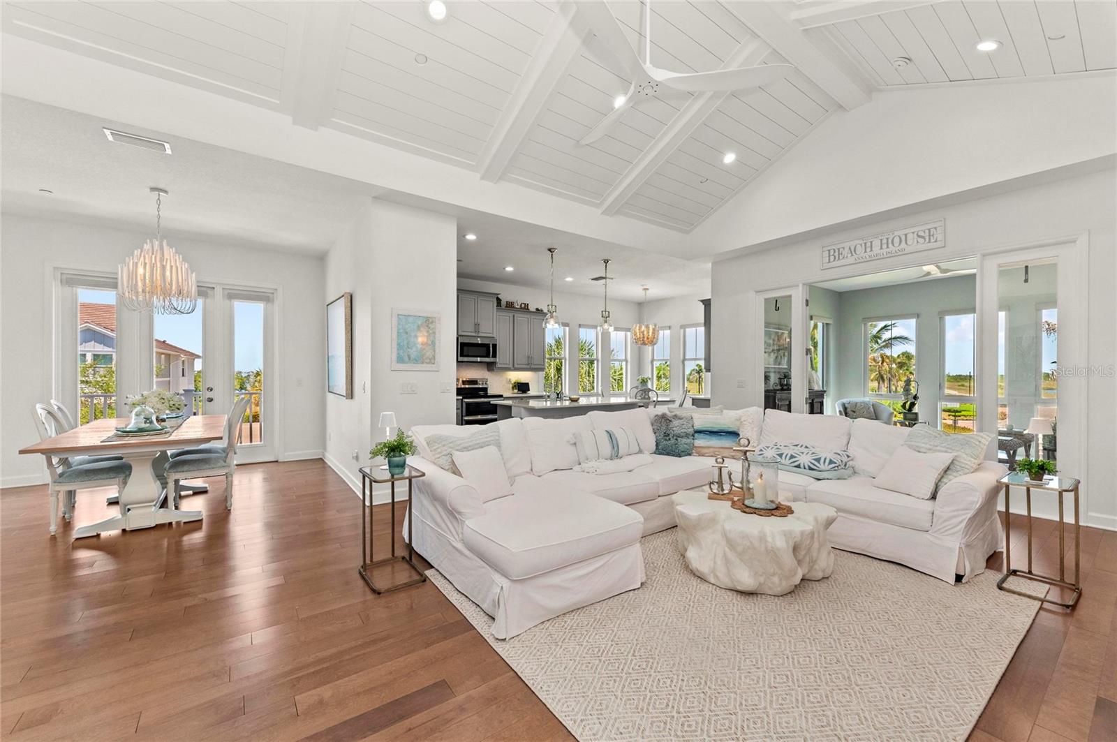 EDGEWATER WALK II/HARBOUR ISLE - Residential