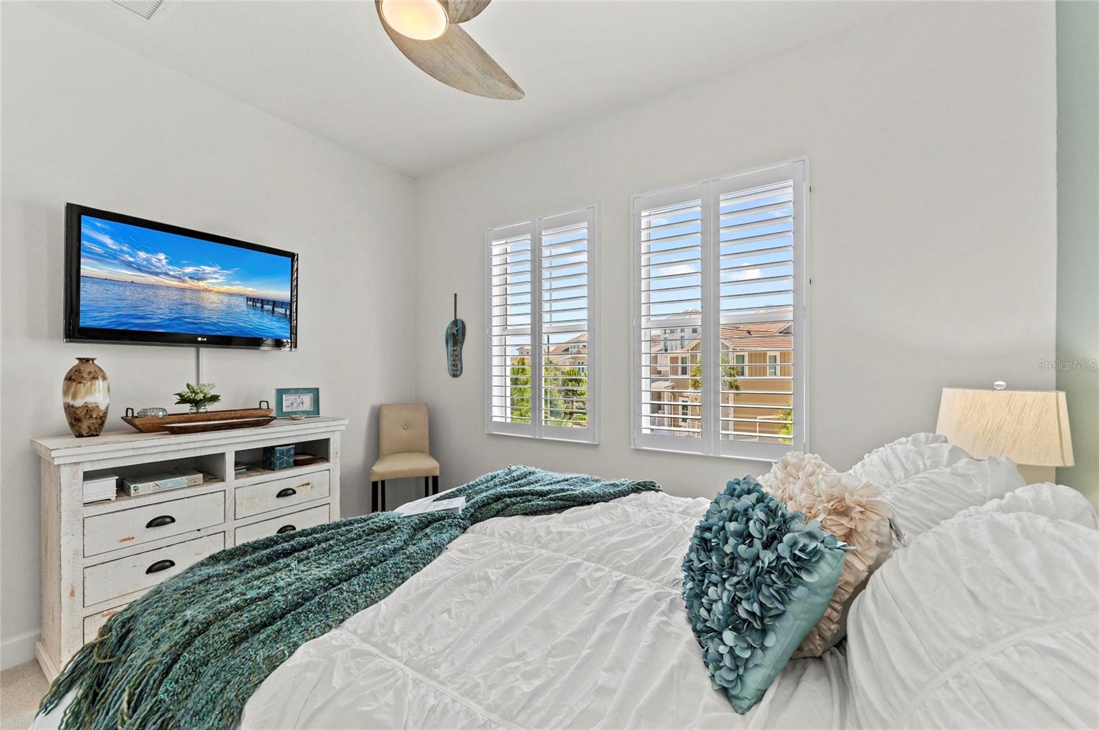 EDGEWATER WALK II/HARBOUR ISLE - Residential