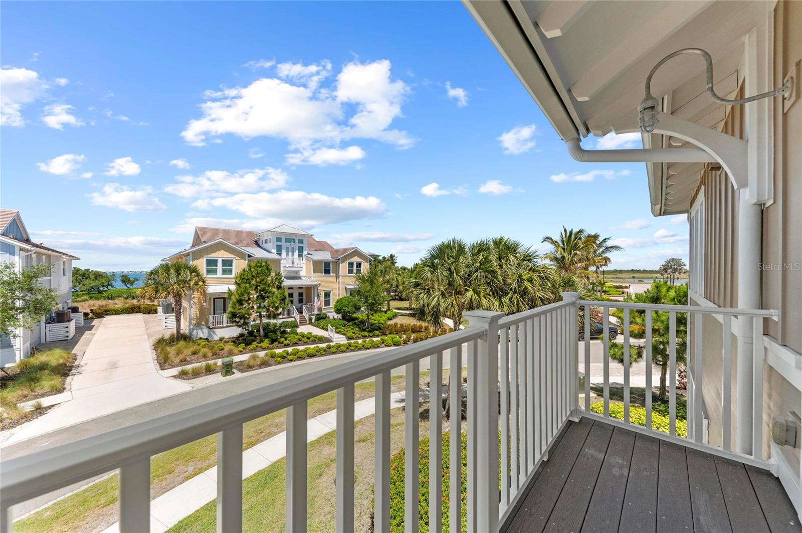 EDGEWATER WALK II/HARBOUR ISLE - Residential