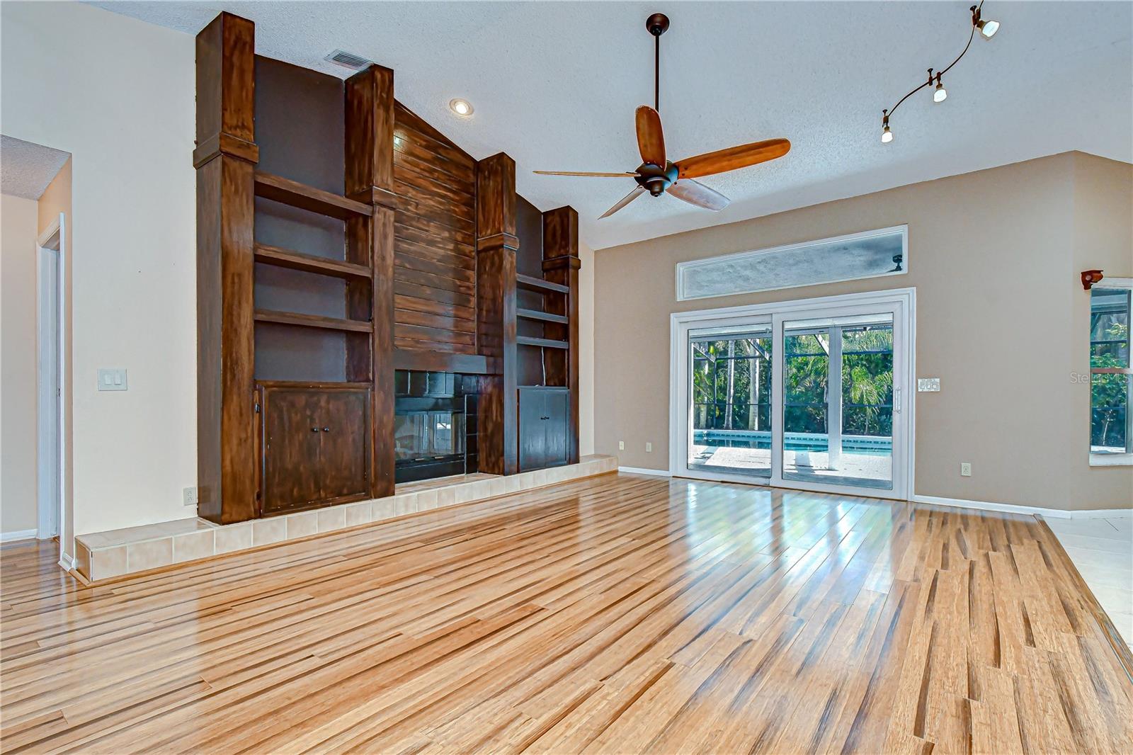 COUNTRYWAY - Residential