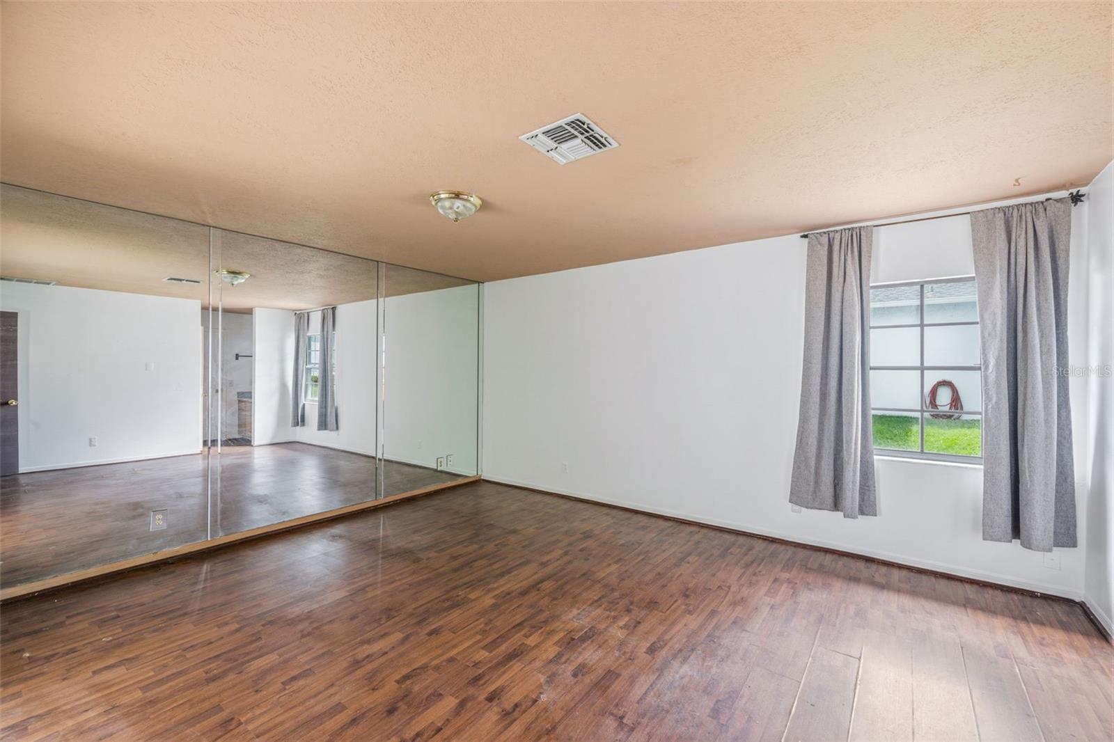 NORTH GROVE ADD - Residential