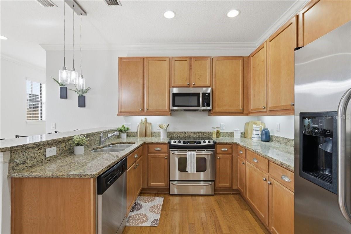 PACKWOOD TWNHMS - Residential