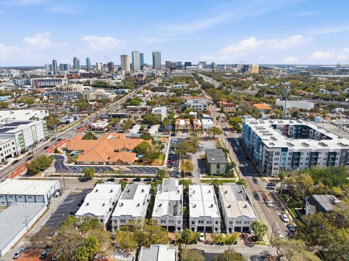 PACKWOOD TWNHMS - Residential